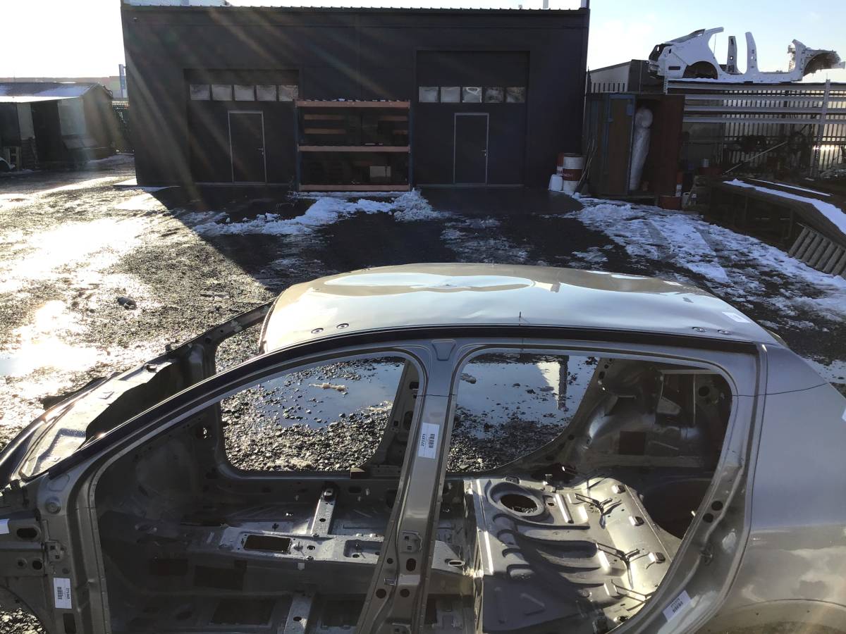 Крыша Renault Sandero 2 (5S) 2012-2022 Крыша Renault Sandero 2 (5S) 2012-2022