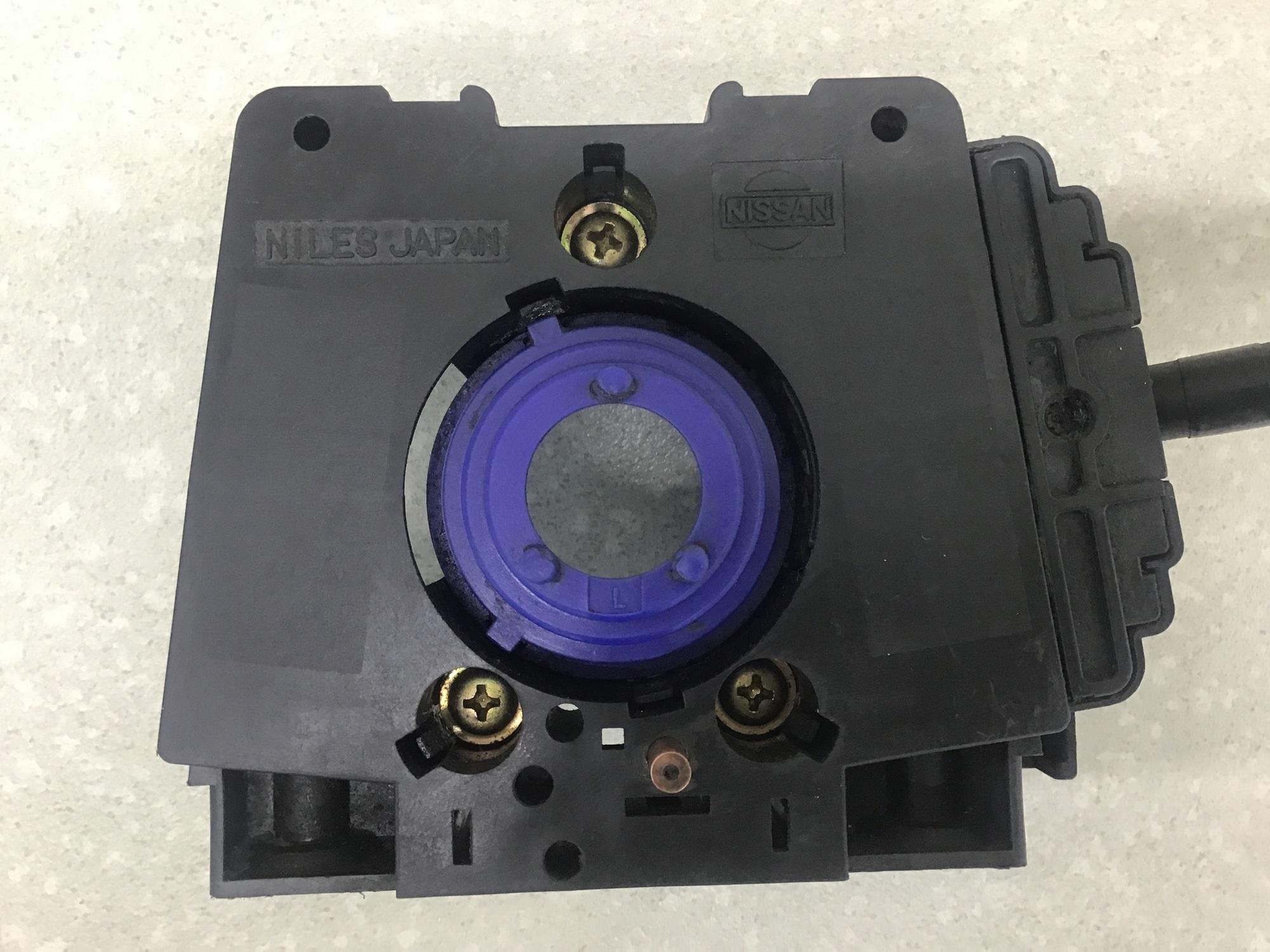 Переключатель поворотов подрулевой, Nissan Almera N15 1995-2000 Переключатель поворотов подрулевой, Nissan Almera N15 1995-2000