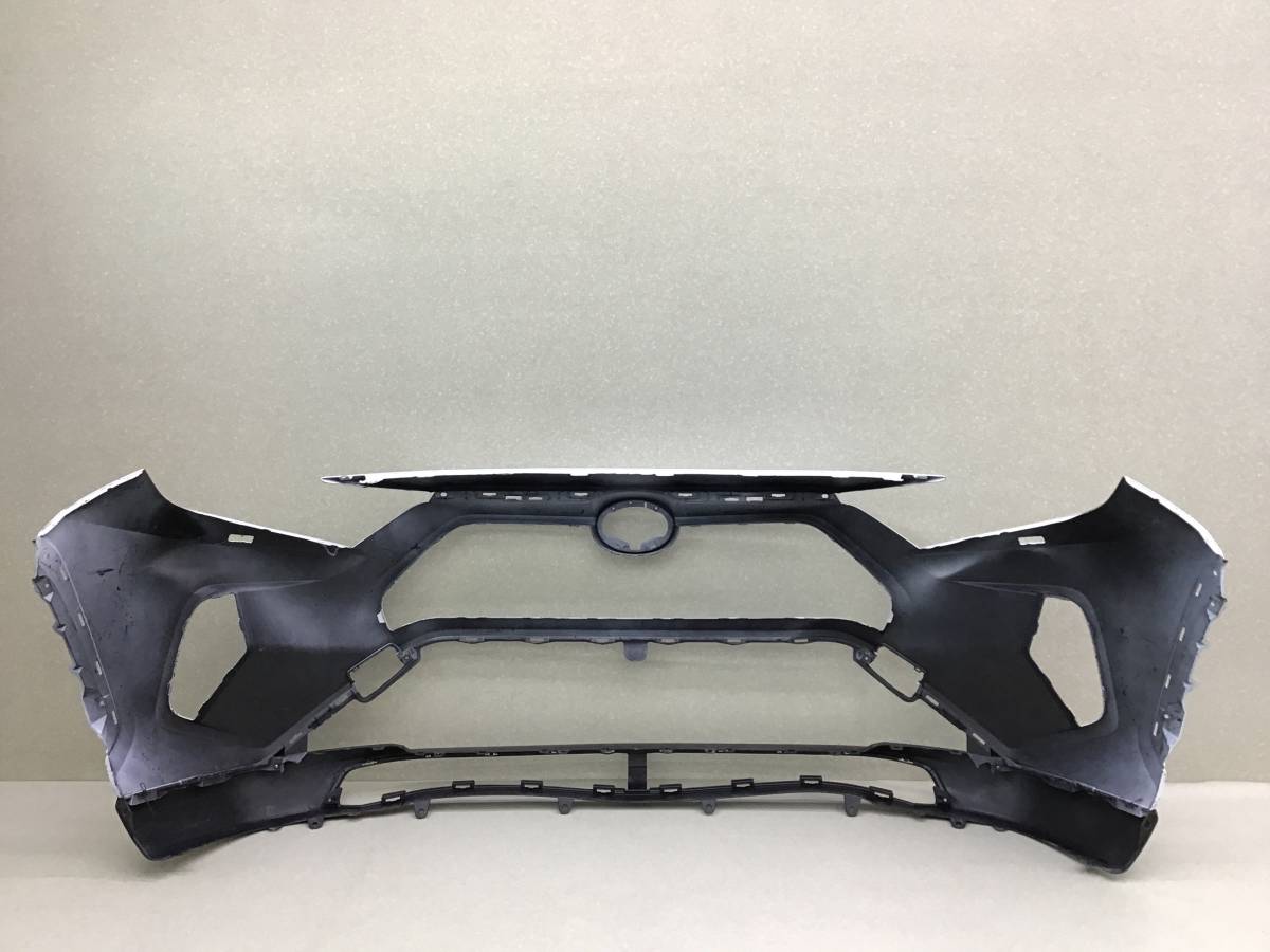 Бампер передний Toyota Rav 4 (XA50) 2018>