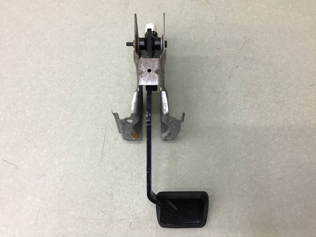 Педаль тормоза Renault Duster (HS) 2010-2021