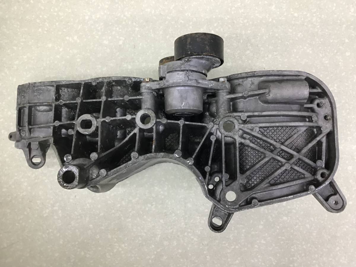 Кронштейн генератора Renault Duster (HS) 2010-2021 Кронштейн генератора Renault Duster (HS) 2010-2021