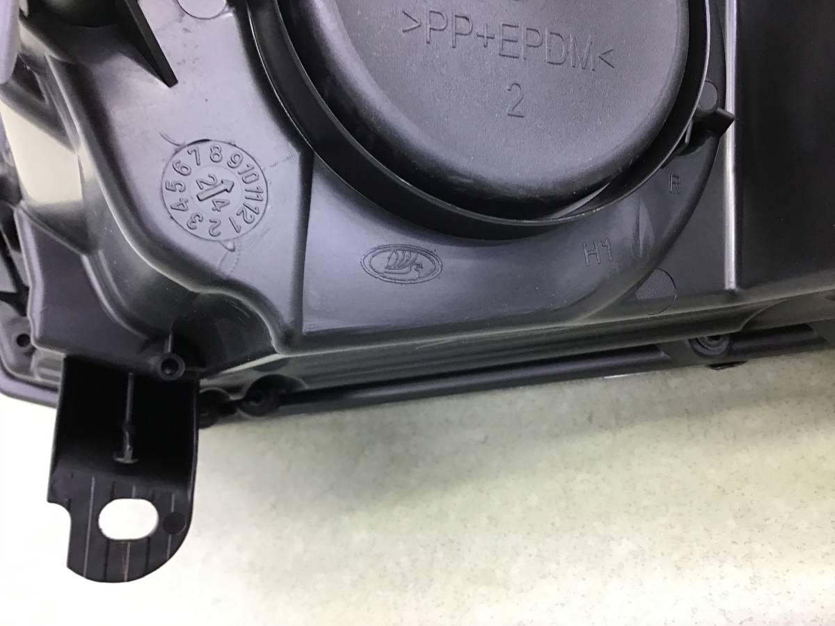 Фара правая Lada Largus (R90) 2012-2022