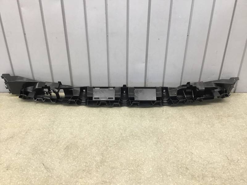 Направляющая заднего бампера, Audi Q8 2018>