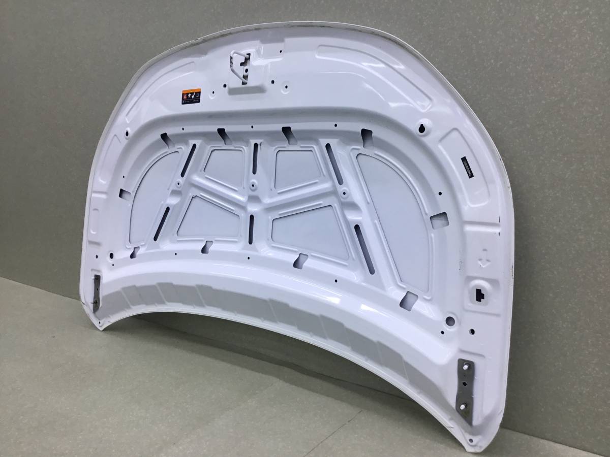 Капот Livan X3 Pro 2022> Капот Livan X3 Pro 2022>