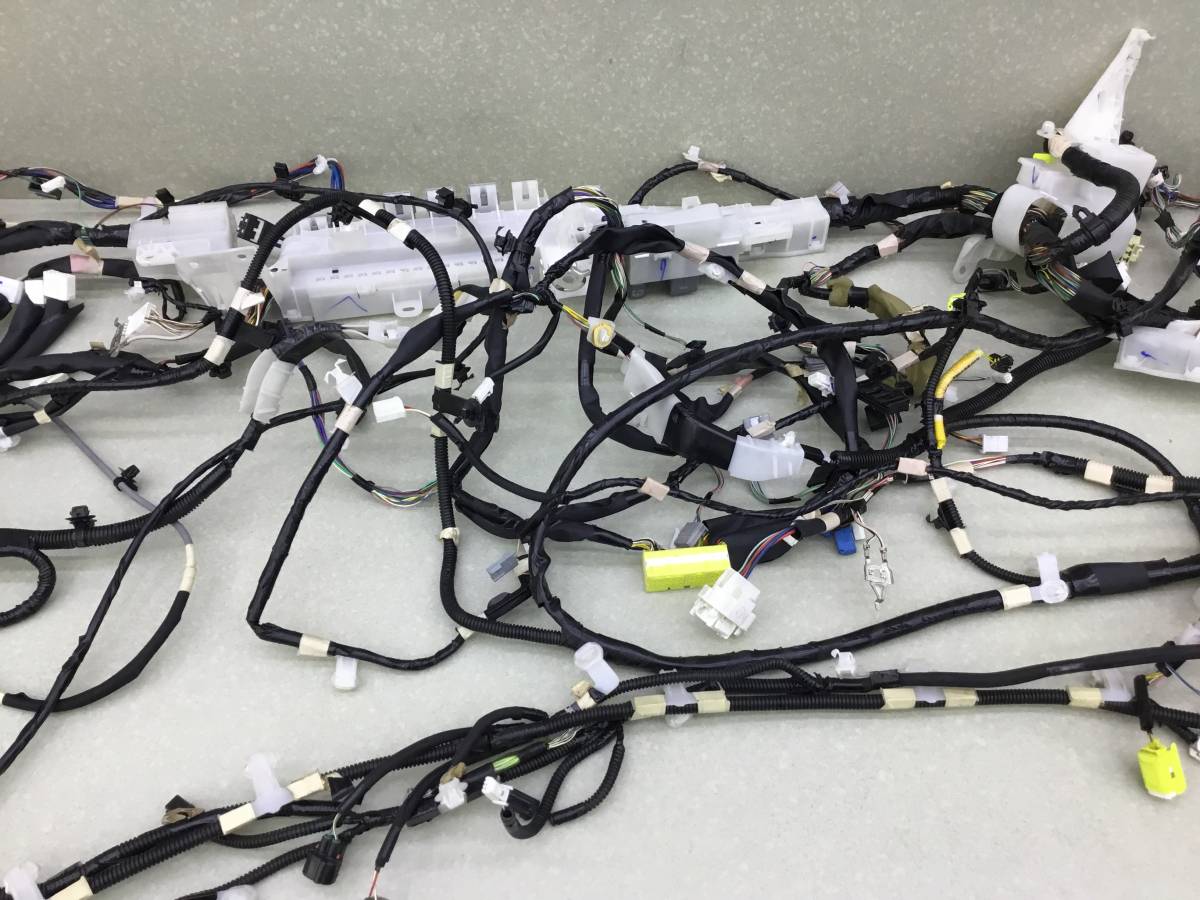 Проводка (коса) Toyota Corolla (NRE180) 2013-2019 Проводка (коса) Toyota Corolla (NRE180) 2013-2019