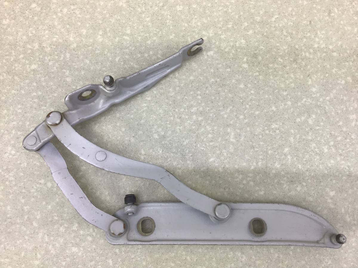 Петля крышки багажника BMW 3-series E46 1998-2005 Петля крышки багажника BMW 3-series E46 1998-2005