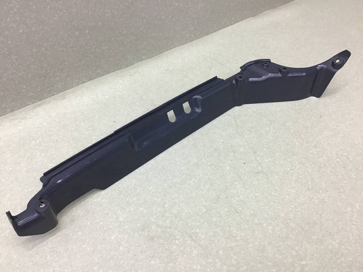 Накладка переднего бампера правая MAN TGA 2007>