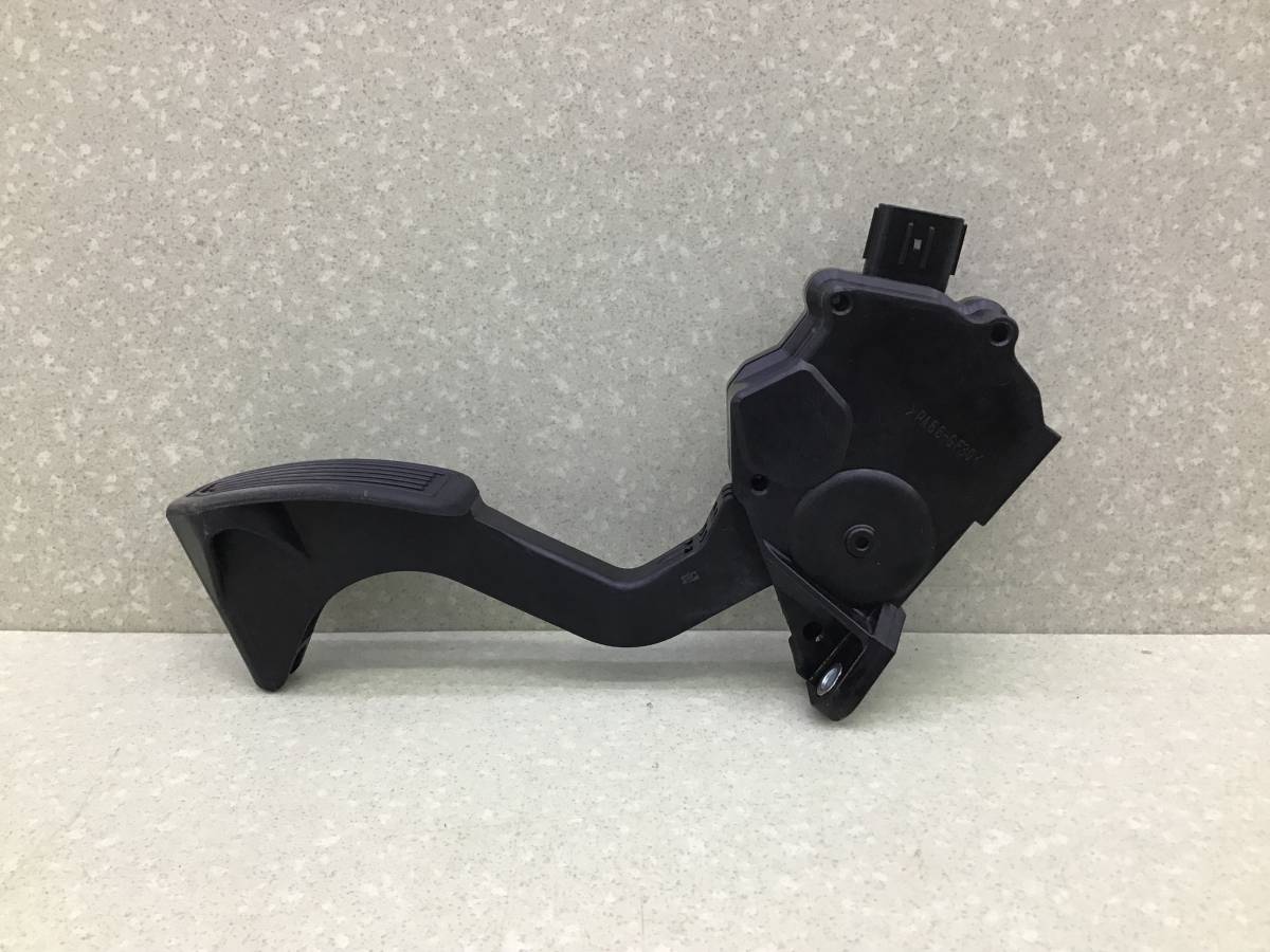 Педаль газа Toyota Rav 4 (A40) 2013>