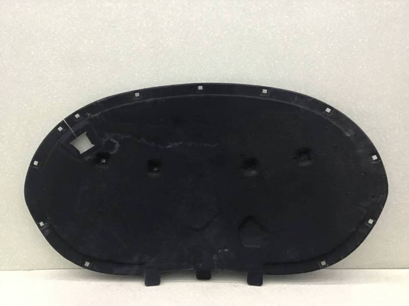 Шумоизоляция капота Volkswagen Passat B7 2011-2015 Шумоизоляция капота Volkswagen Passat B7 2011-2015
