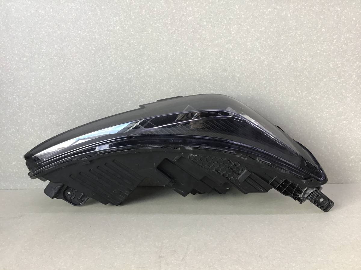 Фара правая Changan CS55 Plus 2021