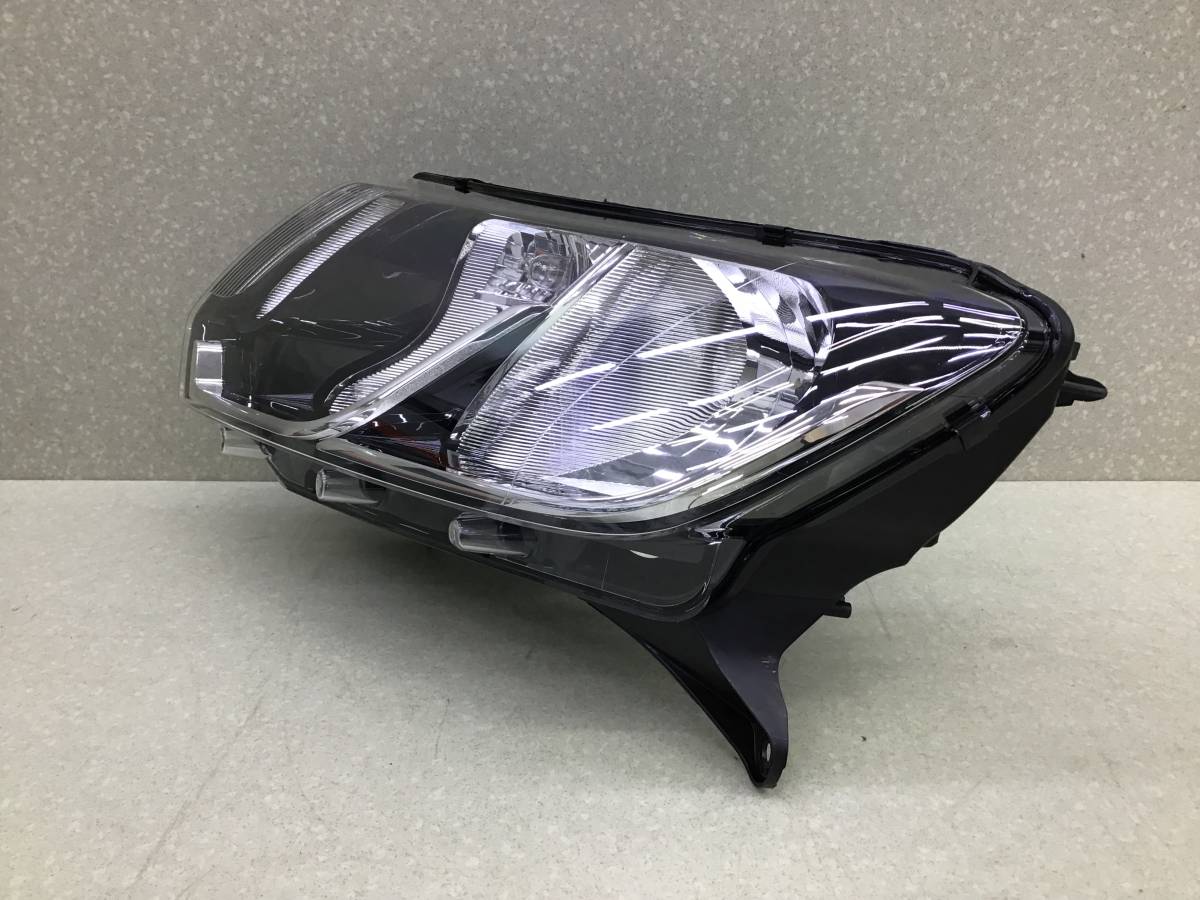 Фара левая Lada Largus (R90) 2012-2022