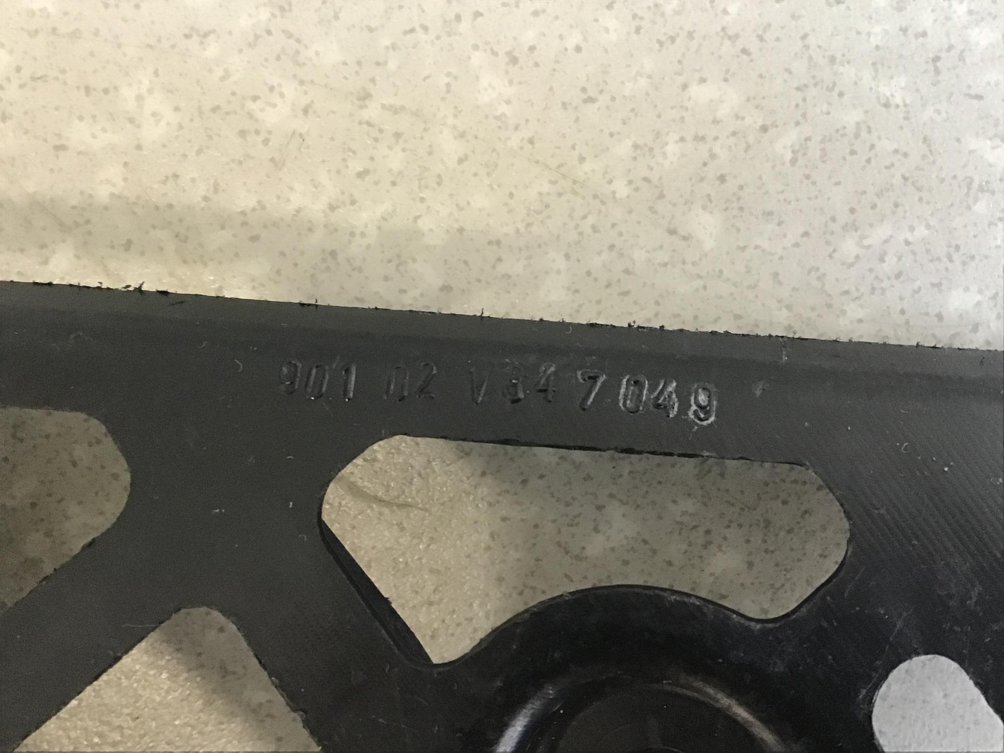 Кронштейн переднего бампера правый Ford Transit (TT9) 2006-2012