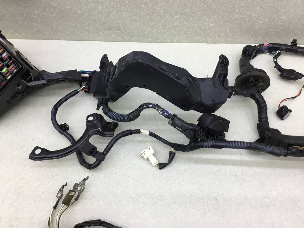 Проводка (коса) Toyota Corolla (NRE180) 2013-2019 Проводка (коса) Toyota Corolla (NRE180) 2013-2019