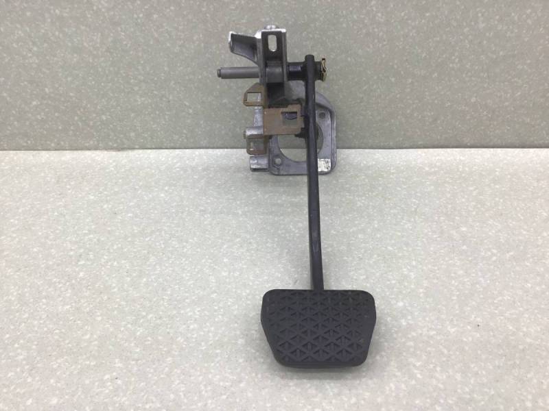 Педаль тормоза BMW 3-series E46 1998-2005 Педаль тормоза BMW 3-series E46 1998-2005