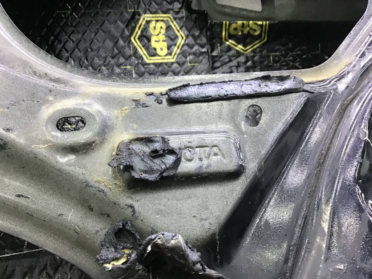 Дверь задняя правая Toyota Land Cruiser Prado (J150) 2009> Дверь задняя правая Toyota Land Cruiser Prado (J150) 2009>