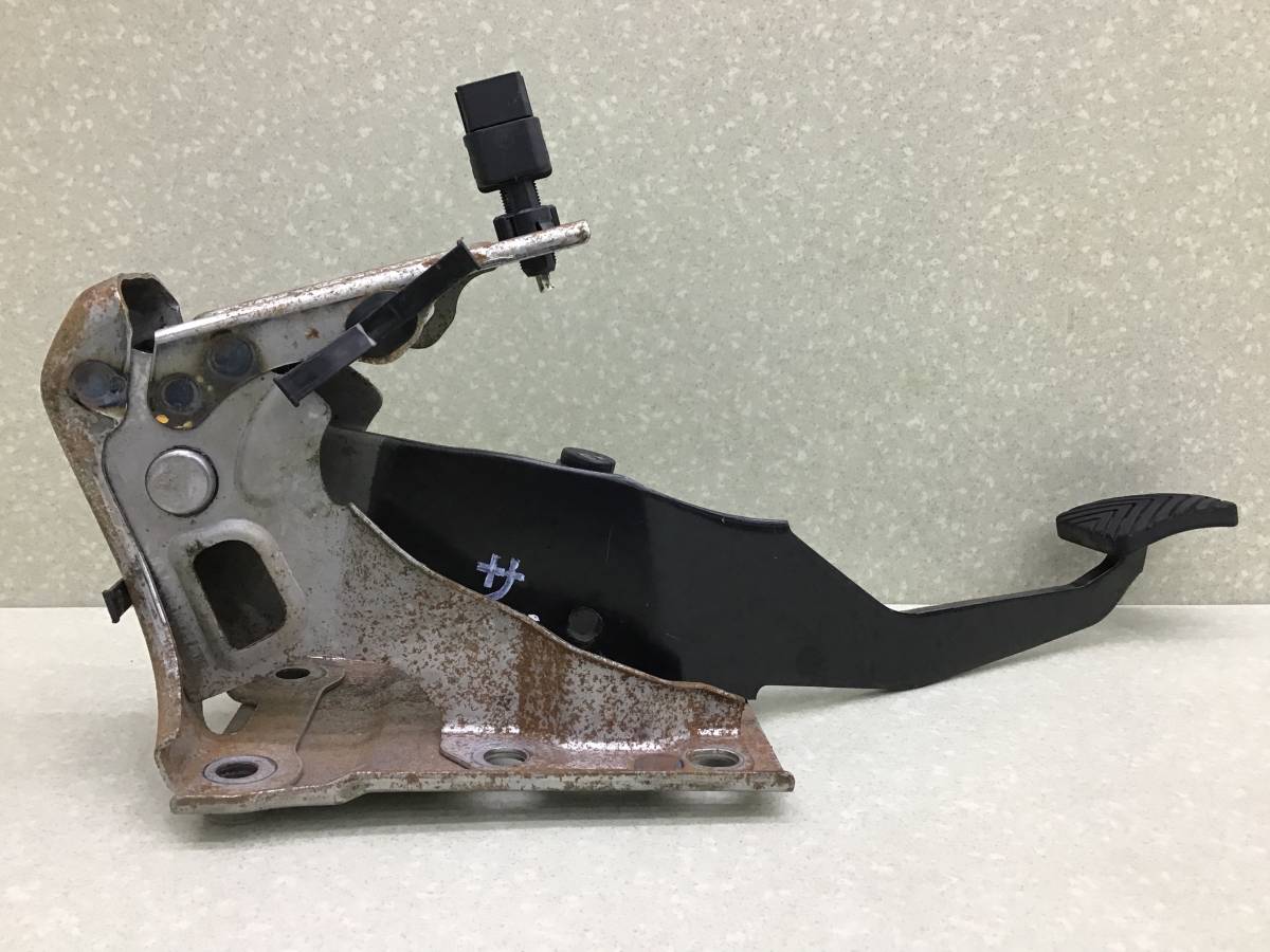 Педаль тормоза Mitsubishi Lancer X (CX, CY) 2007> Педаль тормоза Mitsubishi Lancer X (CX, CY) 2007>