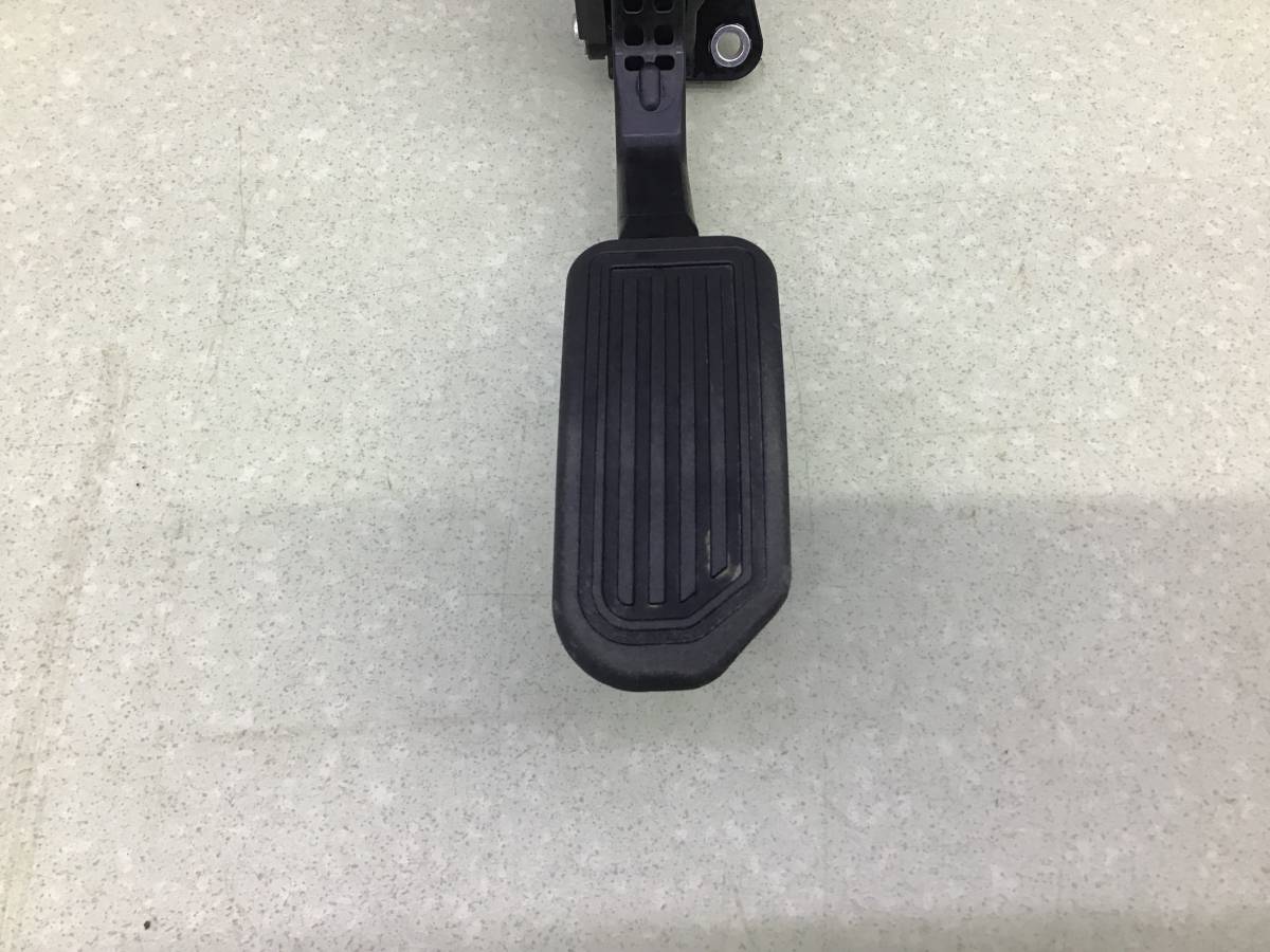 Педаль газа Toyota Rav 4 (A40) 2013>