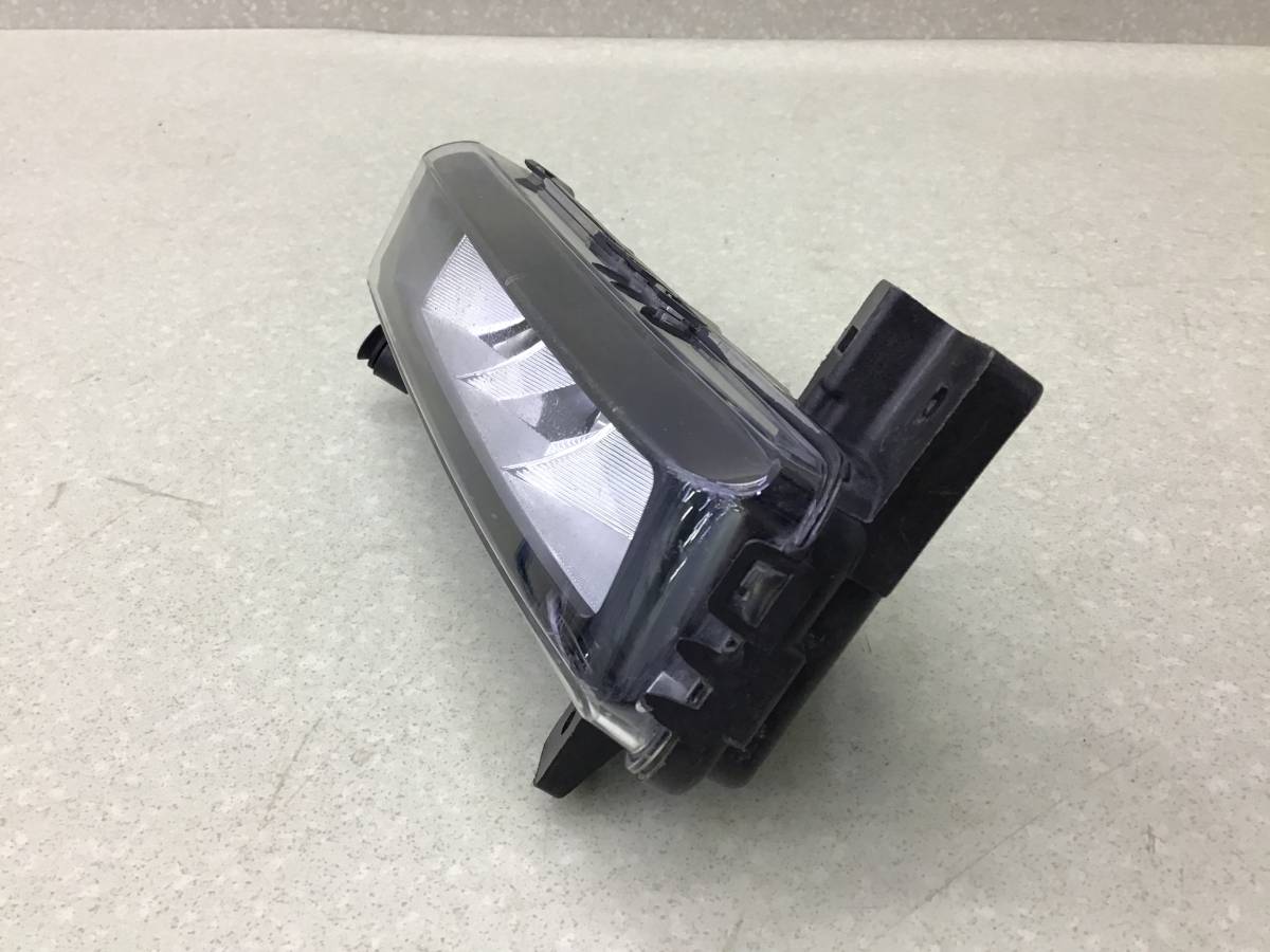 Фара противотуманная левая BMW X7 G07 2018>