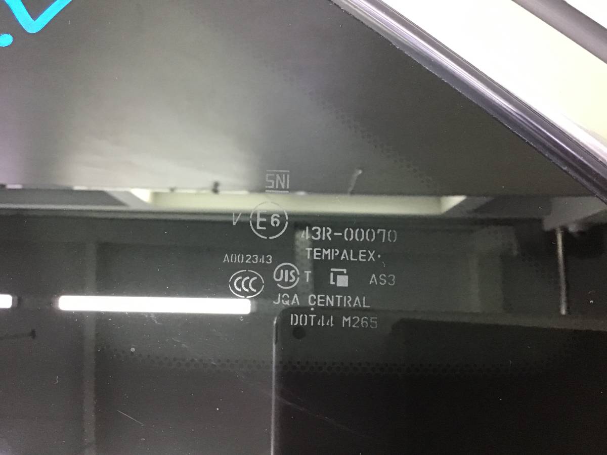 Стекло кузовное глухое левое Infiniti FX/QX70 (S51) 2008-2017 Стекло кузовное глухое левое Infiniti FX/QX70 (S51) 2008-2017