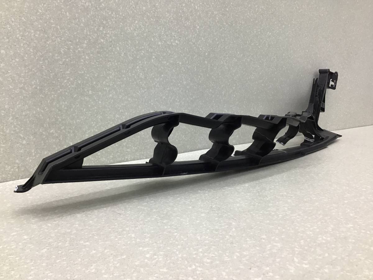 Кронштейн крепления крыла BMW X5 E70 2007-2013