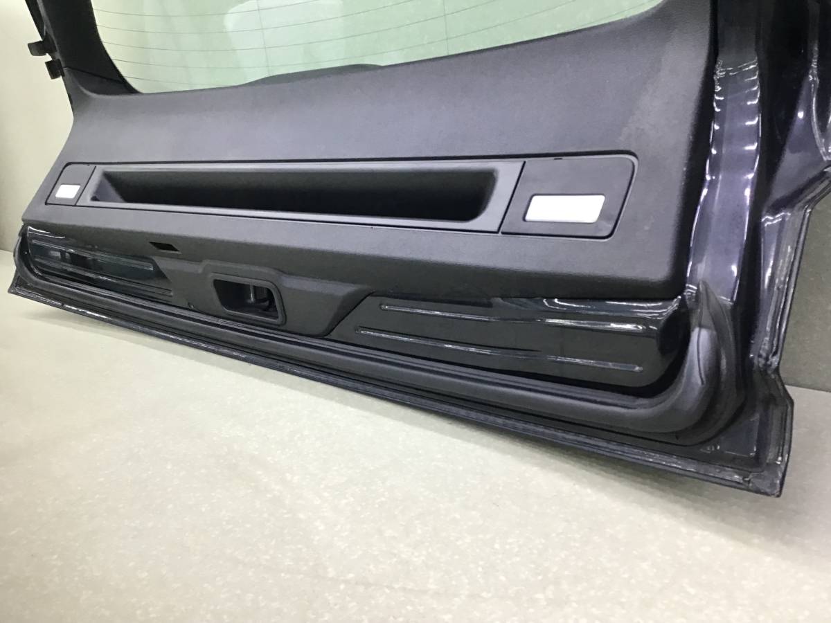 Дверь багажника BMW X5 F15/F85 2013> Дверь багажника BMW X5 F15/F85 2013>