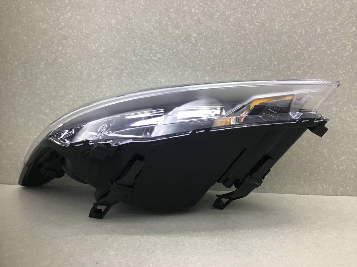 Фара правая Ford Focus 2 (CB4) 2007-2011 Фара правая Ford Focus 2 (CB4) 2007-2011
