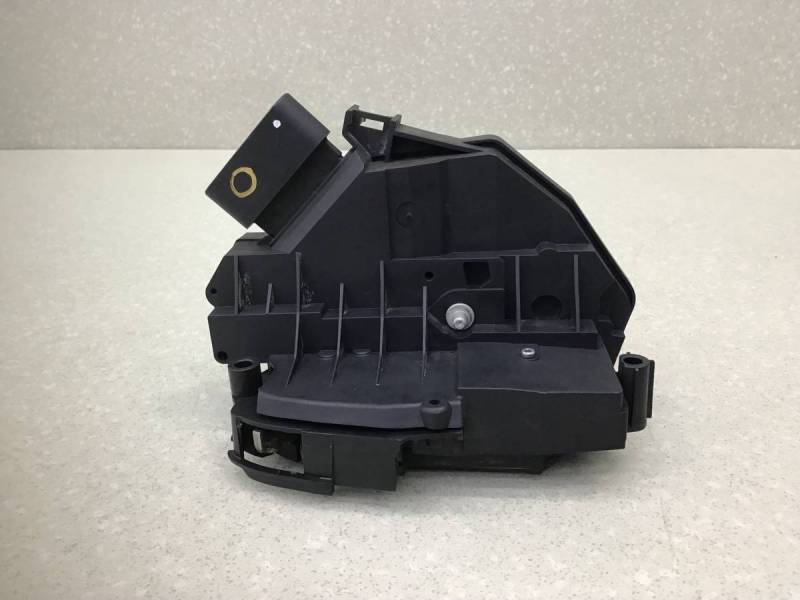 Замок двери задней левой Ford Fiesta (CB1) 2008-2019