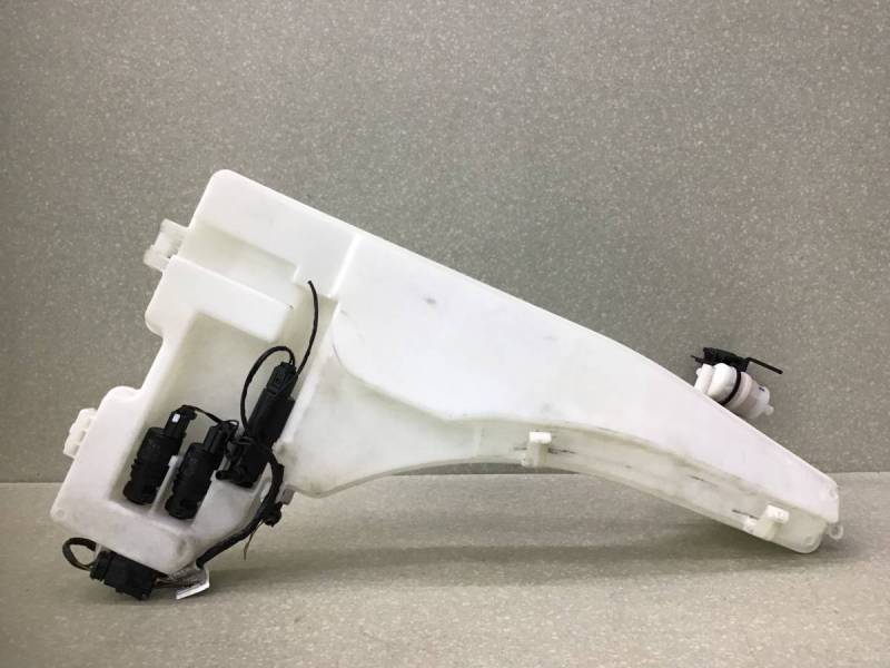 Бачок омывателя лобового стекла BMW X5 E70 2007-2013