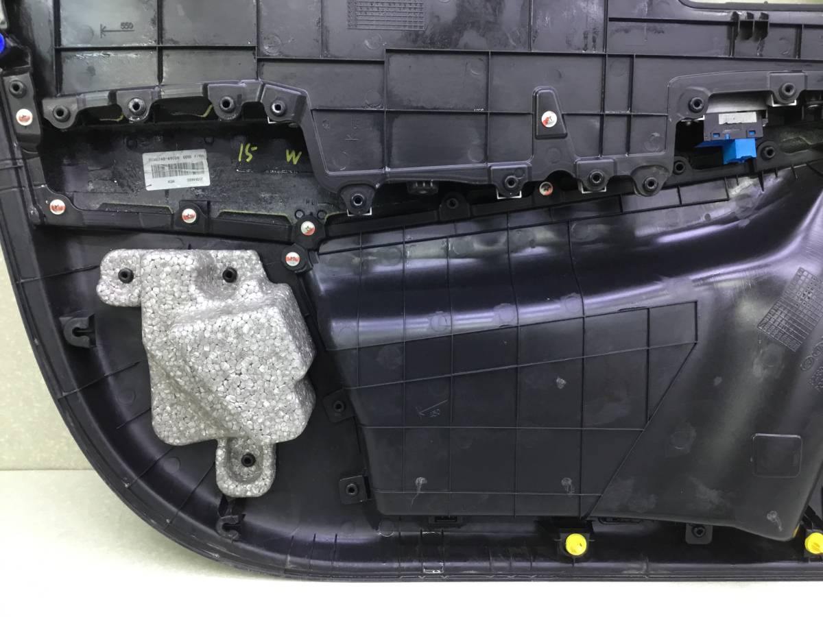 Обшивка двери передней правой Kia Rio 3 (QB) 2011-2017