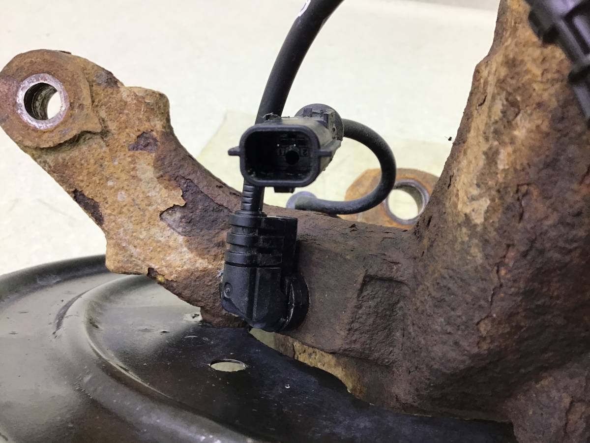 Кулак поворотный передний правый Renault Duster (HS) 2010-2021