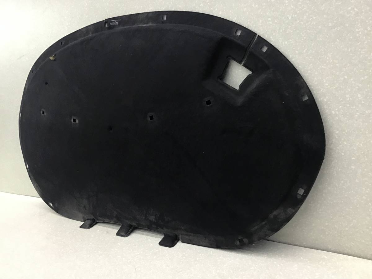 Шумоизоляция капота Volkswagen Passat B7 2011-2015 Шумоизоляция капота Volkswagen Passat B7 2011-2015