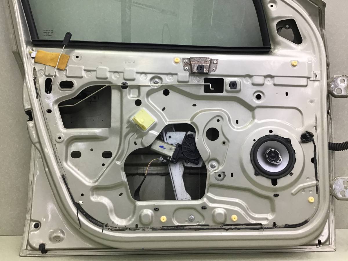 Дверь передняя левая Renault Sandero 1 (BS1Y) 2009-2014