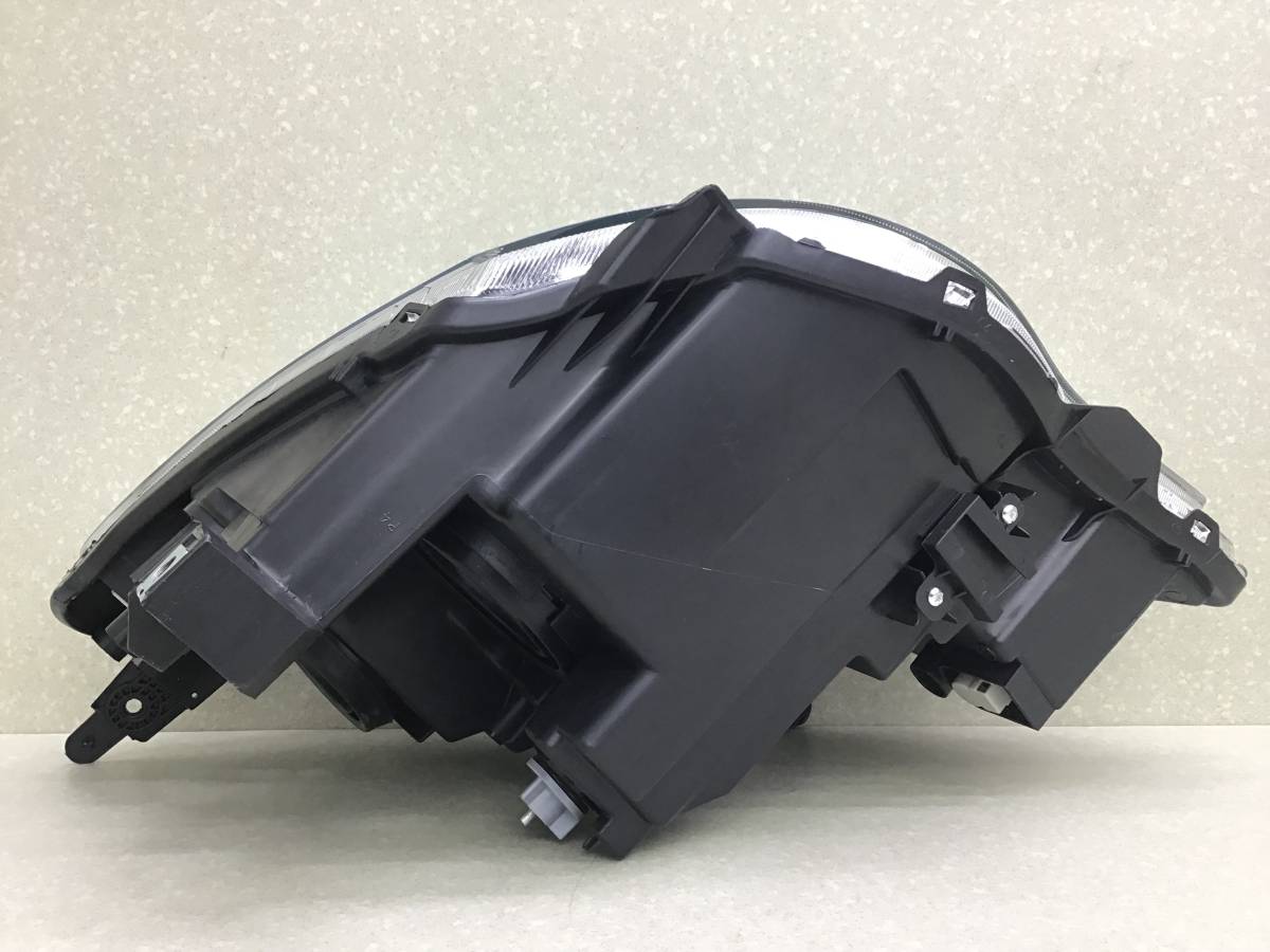 Фара правая Nissan Almera 3 (G11, G15) 2012> Фара правая Nissan Almera 3 (G11, G15) 2012>