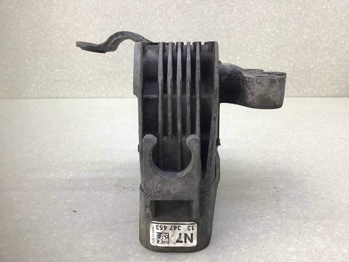 Опора двигателя правая Opel Astra J (P10) 2009-2015