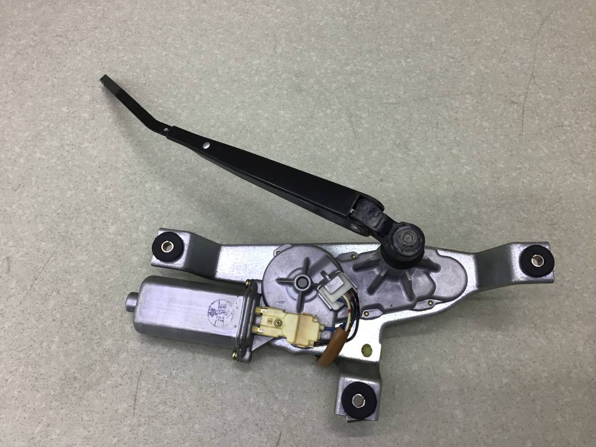 Моторчик стеклоочистителя задний Subaru Forester (S11) 2002-2007