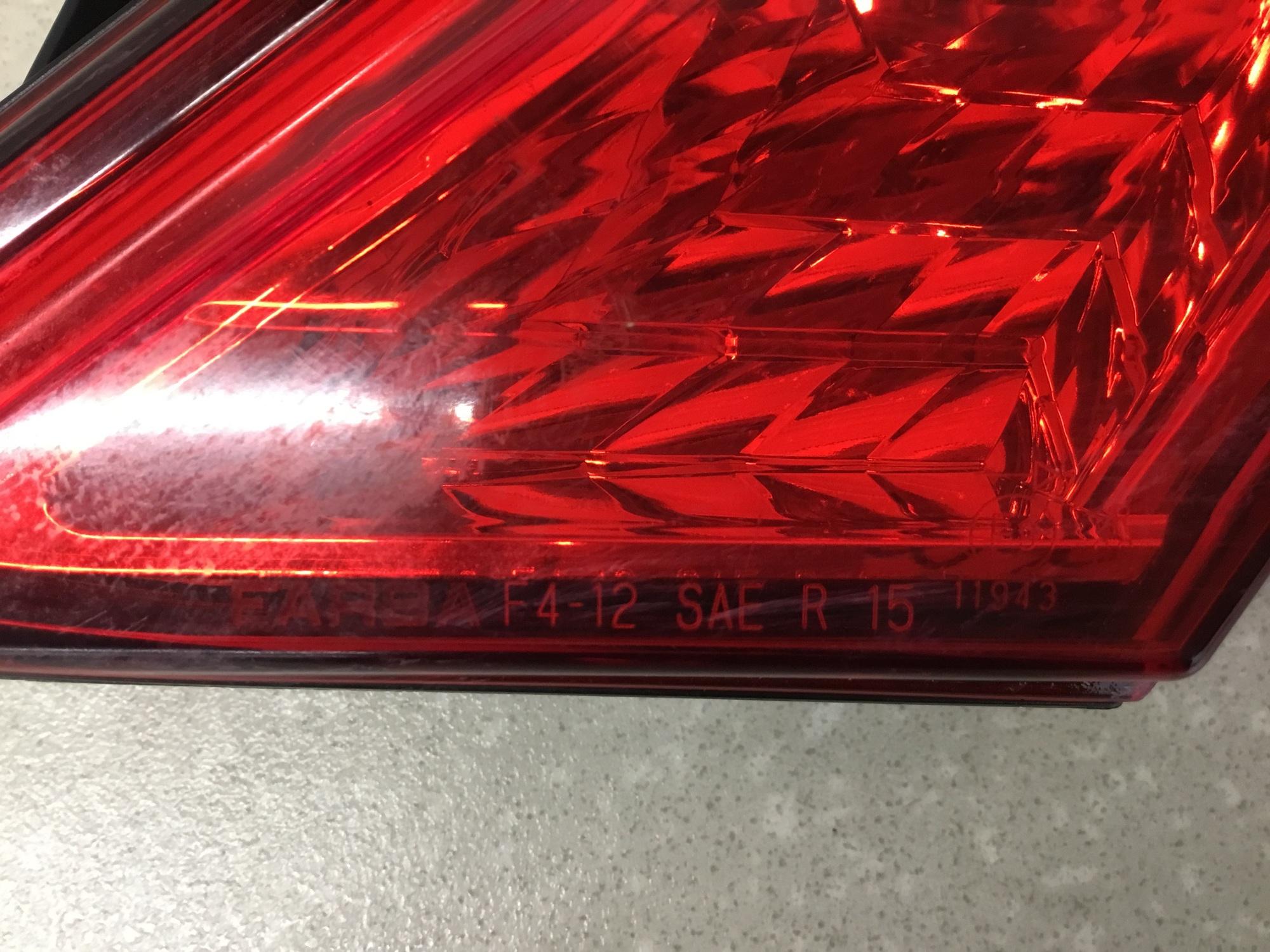 Фонарь задний внутренний правый, Toyota C-HR 2017> Фонарь задний внутренний правый, Toyota C-HR 2017>