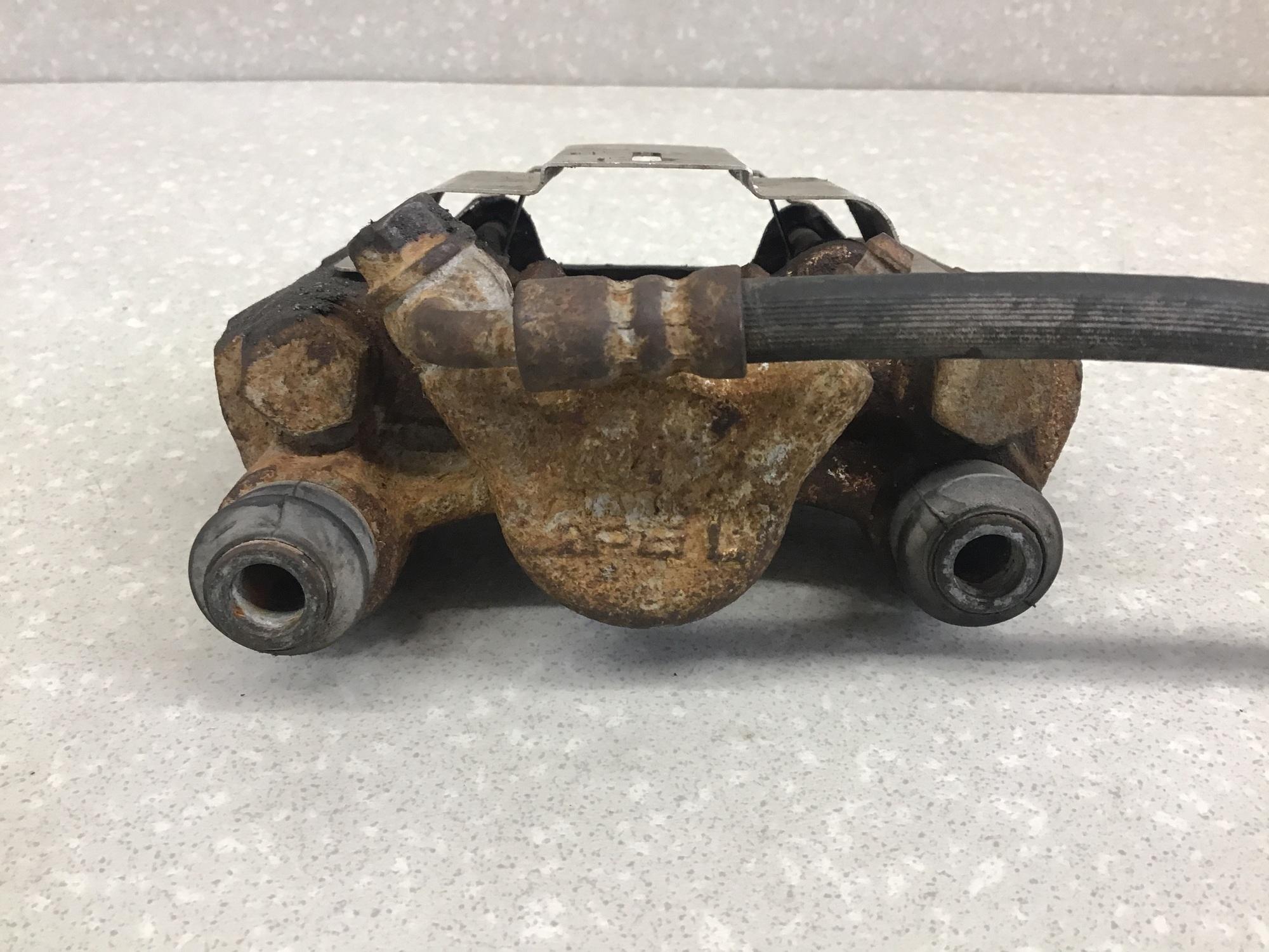 Суппорт задний левый, Chery Tiggo (T11) 2005-2012