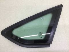 Стекло кузовное глухое правое Ford Focus 3 (CB8) 2011-2019