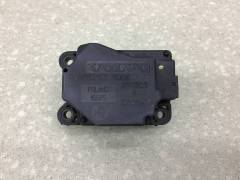 Моторчик заслонки печки Volvo XC90 (C_24, C_30, C_59, C_71, C_95) 2002-2015