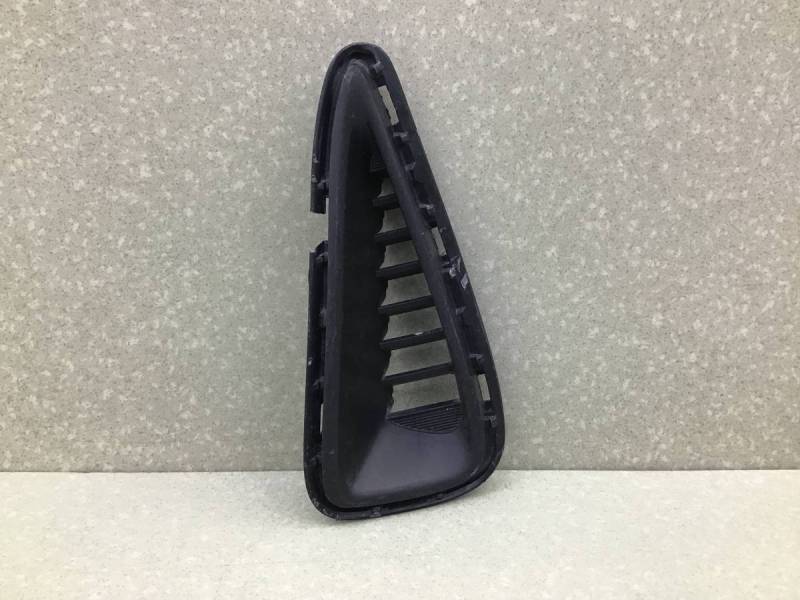 Решетка в бампер правая Toyota Camry (V50) 2011-2017