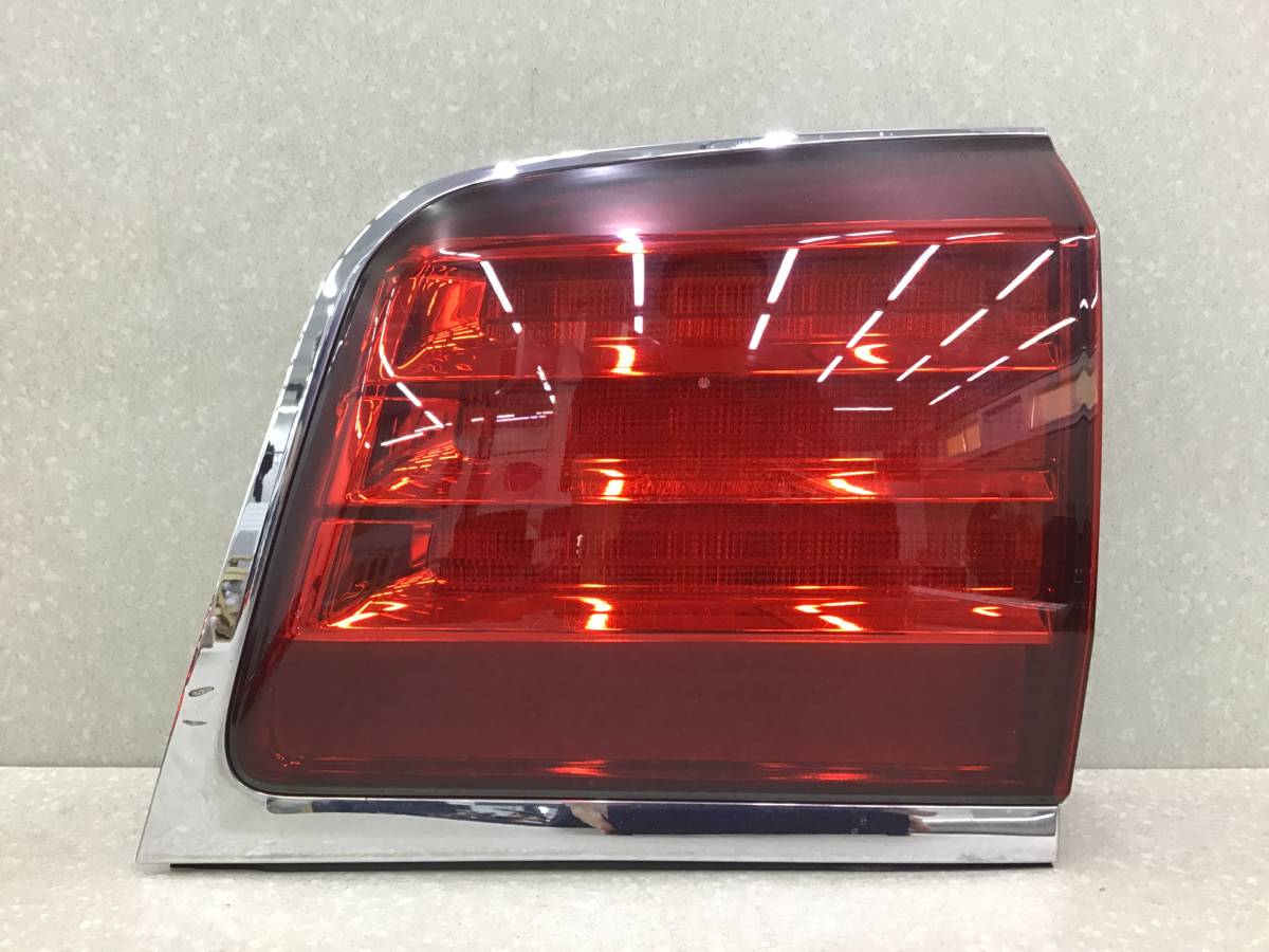 Фонарь задний внутренний правый Lexus LX570 (URJ201) 2007-2015 Фонарь задний внутренний правый Lexus LX570 (URJ201) 2007-2015