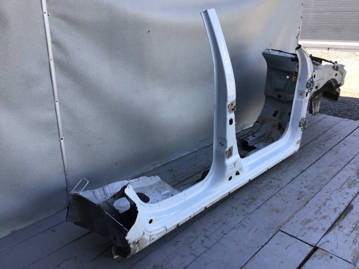 Порог со стойкой правый Renault Duster (HS) 2010-2021 Порог со стойкой правый Renault Duster (HS) 2010-2021