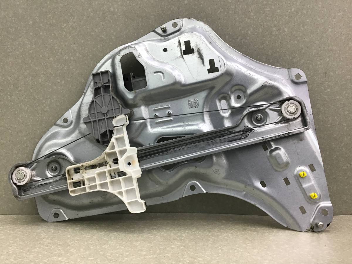 Стеклоподъемник электр. задний правый Hyundai ix35 (LM) 2010-2017