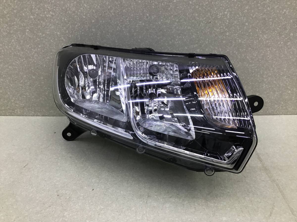 Фара правая Lada Largus (R90) 2012-2022