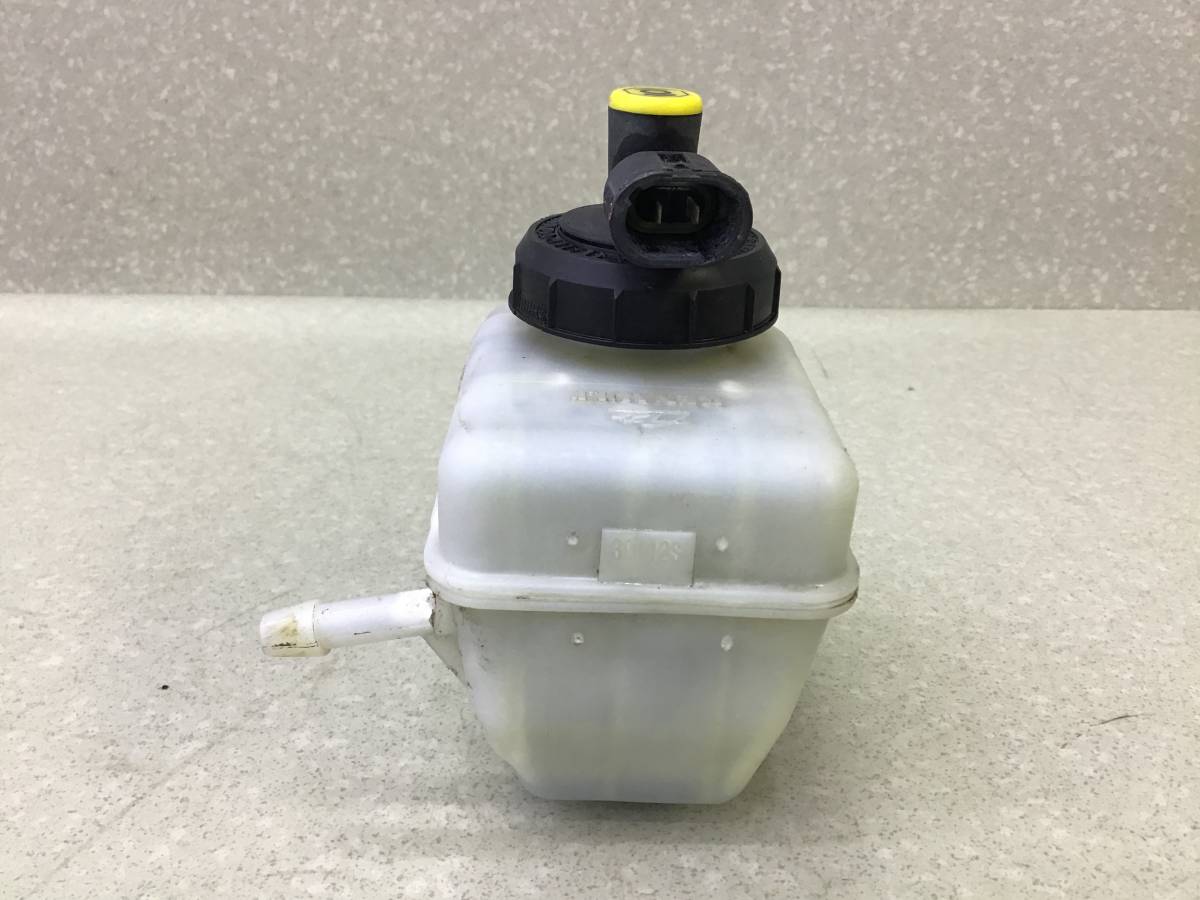 Бачок главного тормозного цилиндра Renault Duster (HS) 2010-2021