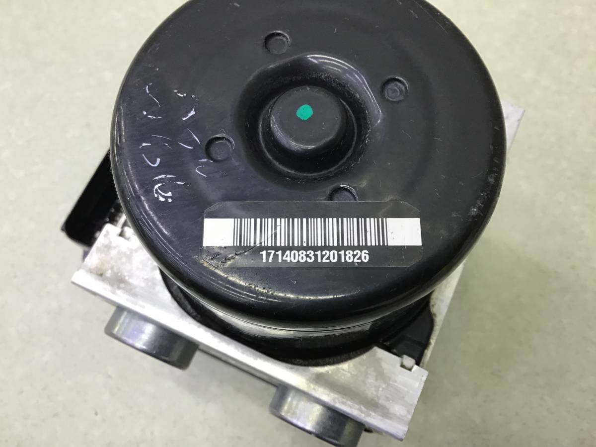Блок ABS (насос) Opel Astra J (P10) 2009-2015 Блок ABS (насос) Opel Astra J (P10) 2009-2015