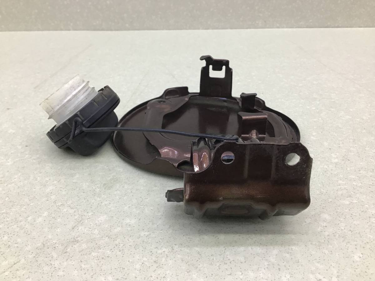 Лючок бензобака Toyota Rav 4 (A40) 2013>