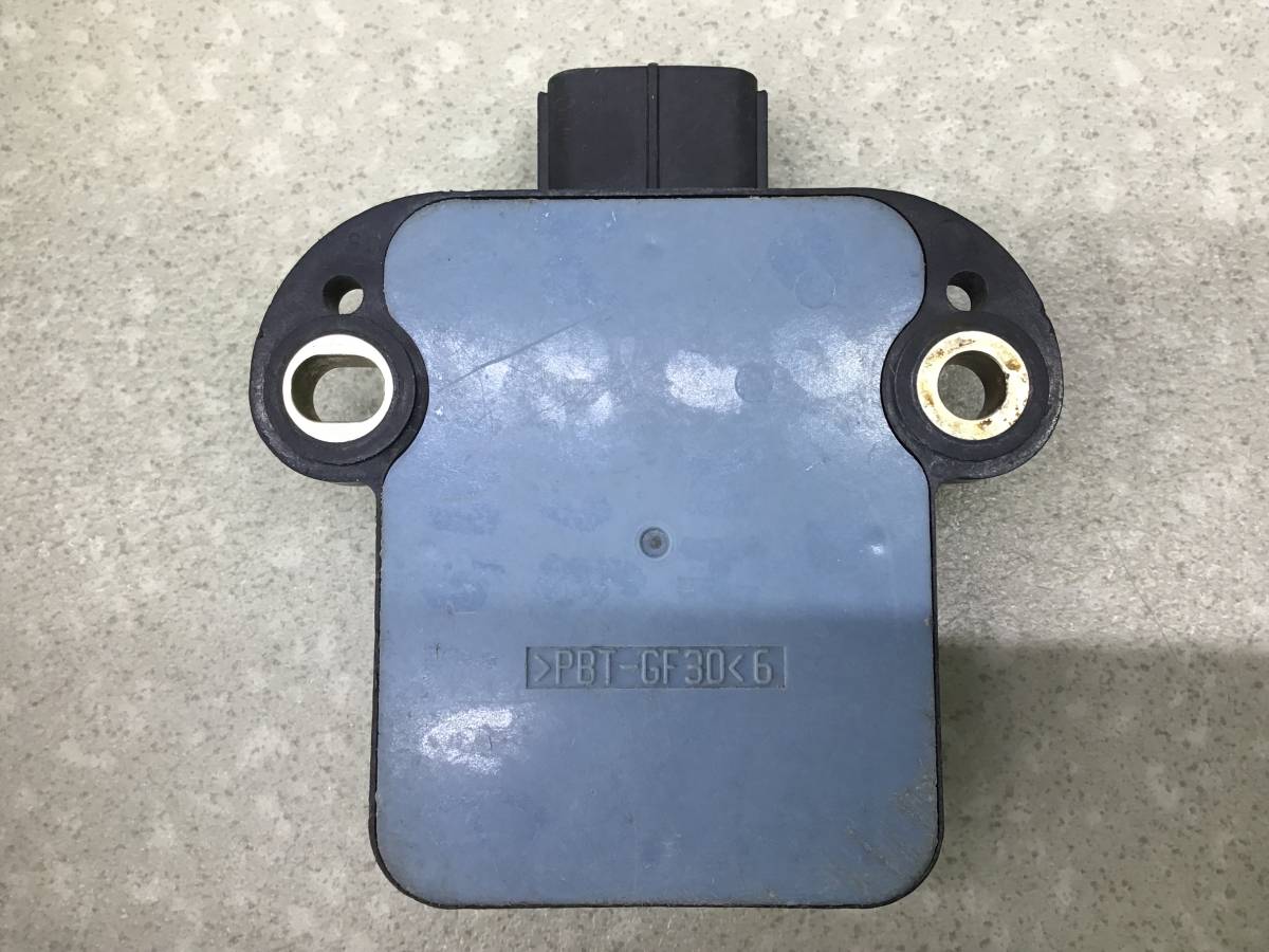 Датчик курсовой устойчивости Toyota Land Cruiser 11 (VDJ200) 2007-2021 Датчик курсовой устойчивости Toyota Land Cruiser 11 (VDJ200) 2007-2021