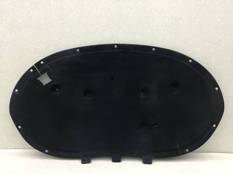 Шумоизоляция капота Volkswagen Passat B7 2011-2015 Шумоизоляция капота Volkswagen Passat B7 2011-2015