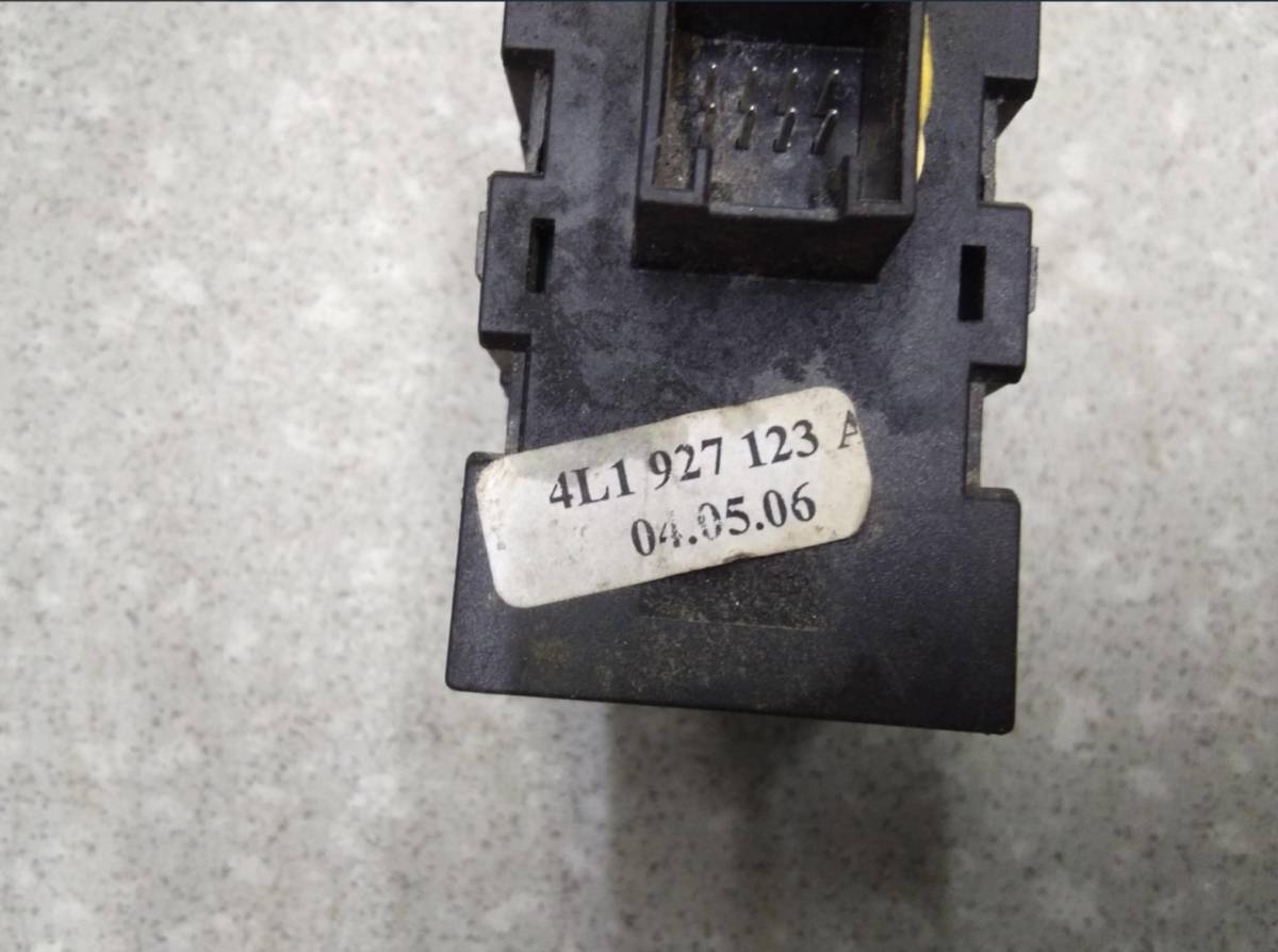 Блок кнопок Audi Q7 (4L) 2005-2015 Блок кнопок Audi Q7 (4L) 2005-2015